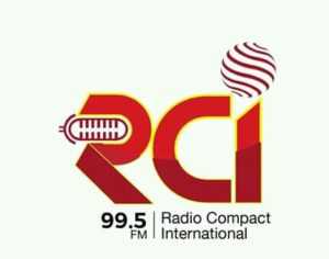 Radio compact international 995